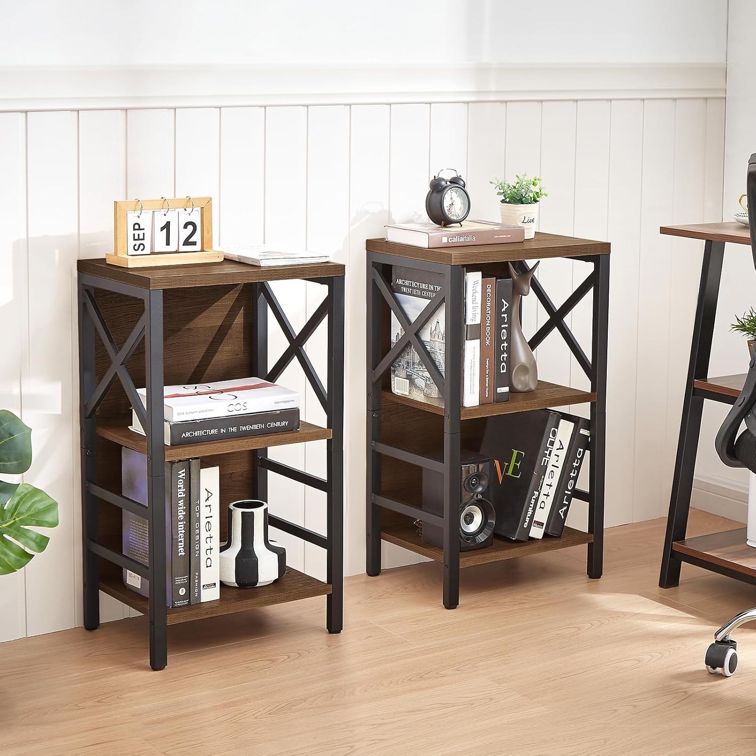 MNEETRUNG Small Bookshelf,3 Tier Industrial Bookcase with Metal Frame and Backboard,Low Rustic Brown Book Shelf,Book case for Small Spaces,Living Room,Bedroom and Home Office